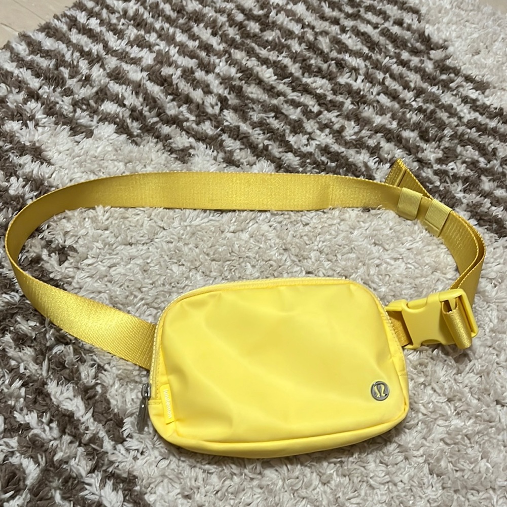 Lululemon Belt bag